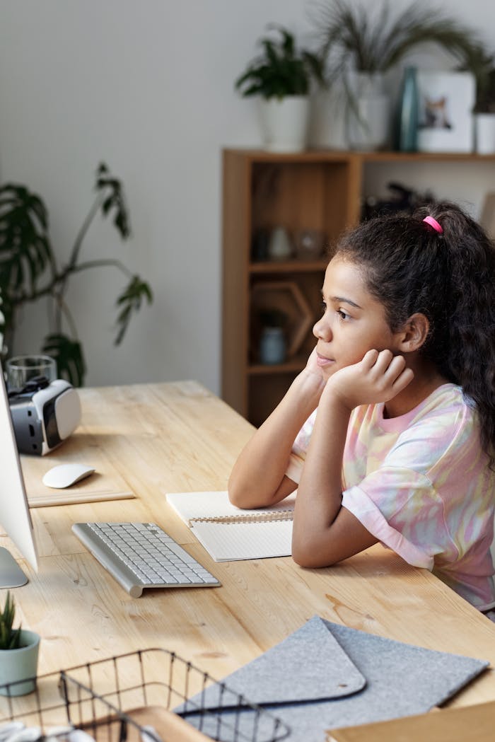 Young children learning French online